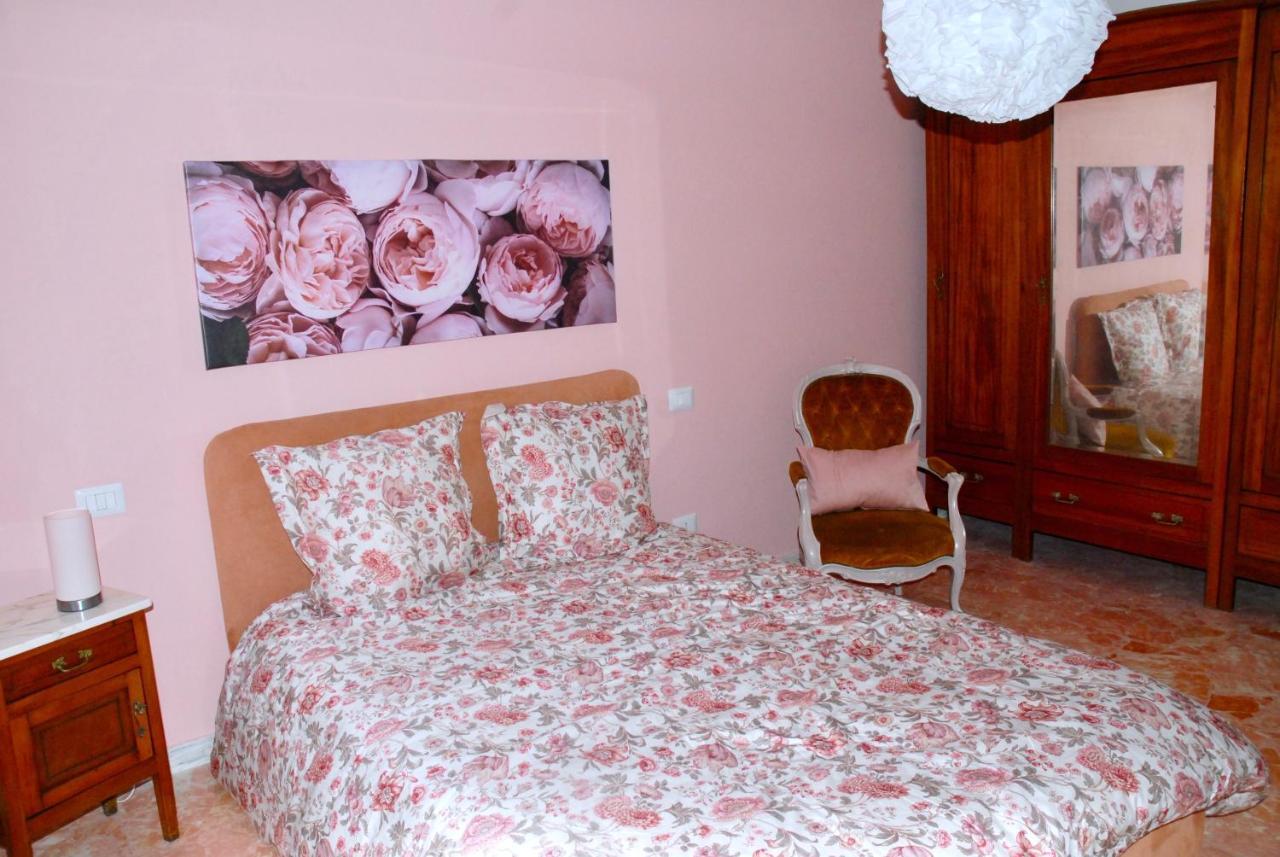 Вилла Casa Paolina Nel Centro Di Bracciano Экстерьер фото